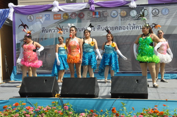 On Ground’ klong7_resize.JPG